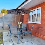 Garden 1-Bed Flat 30Min To Downtown & Free Parking