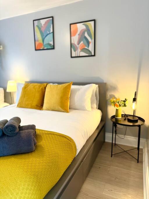 Garden 1-bed Flat 30min To Downtown & Free Parking Londra