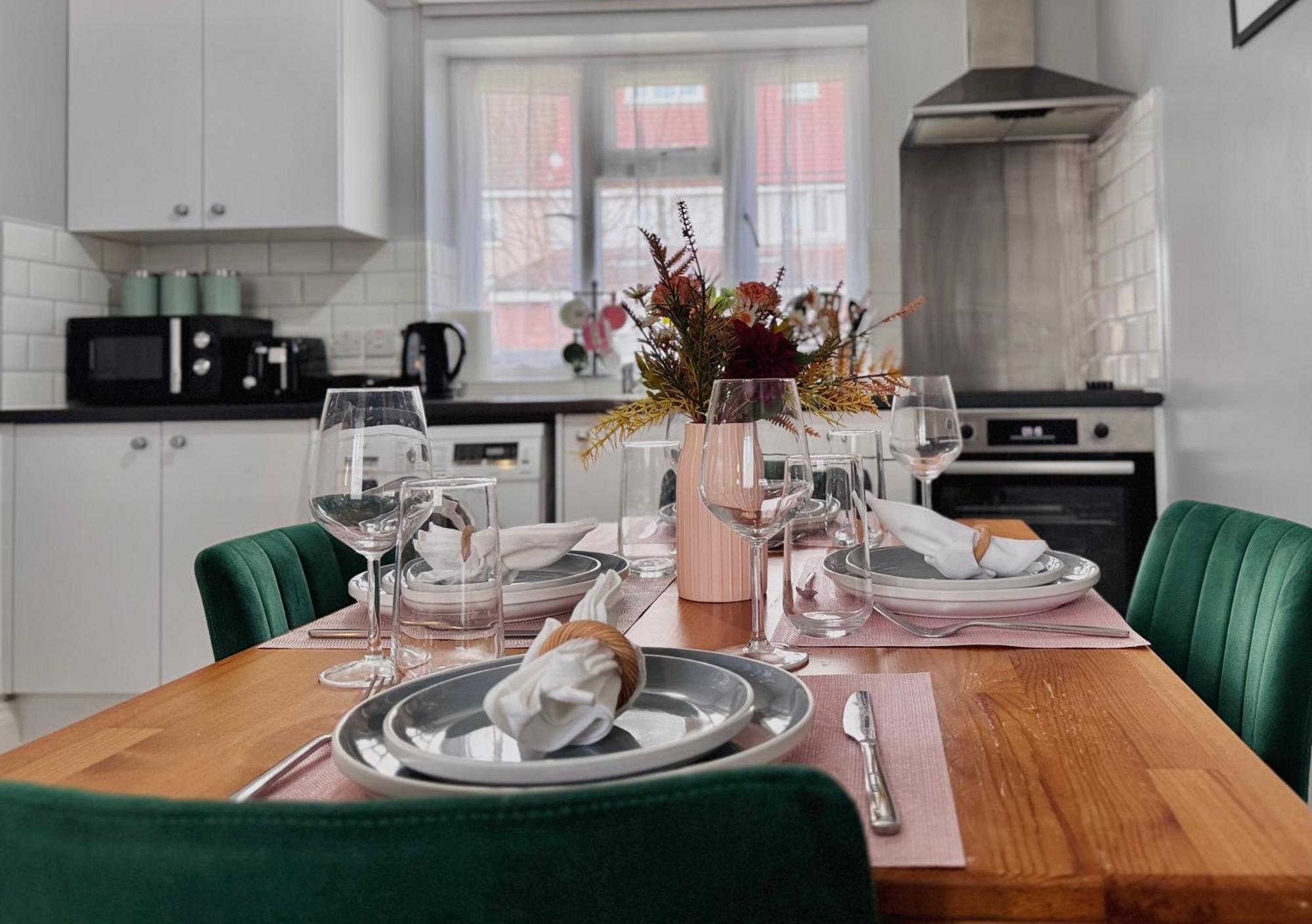 Garden 1-bed Flat 30min To Downtown & Free Parking *